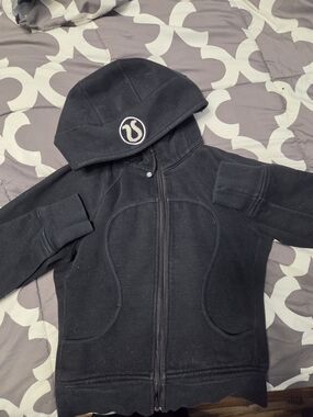 Lululemon Black Scuba